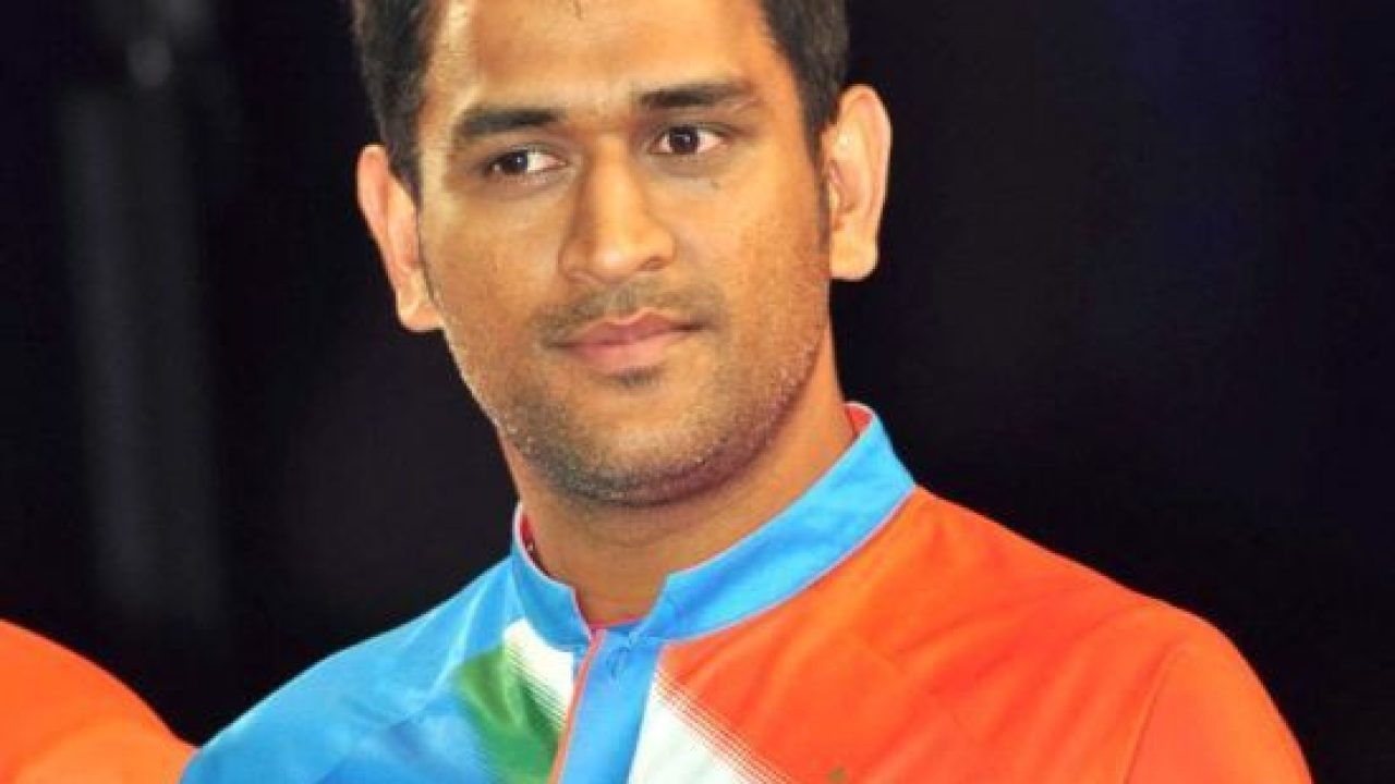 MS Dhoni Biography in Hindi | महेंद्र सिंह धोनी जीवन परिचय | StarsUnfolded  - हिंदी