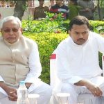 नितीश कुमार अपने बेटे निशांत कुमार के साथ