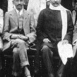 महात्मा गांधी (बाएं) गोपाल कृष्ण गोखले के साथ 