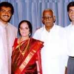 अजित कुमार अपने माता - पिता और भाई के साथ 
