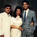 चित्रा सिंह अपने पति और बेटे के साथ 