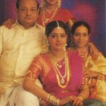 श्रीदेवी अपने माता-पिता और बहन के साथ
