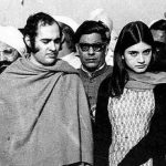 संजय गांधी अपनी पत्नी के साथ 