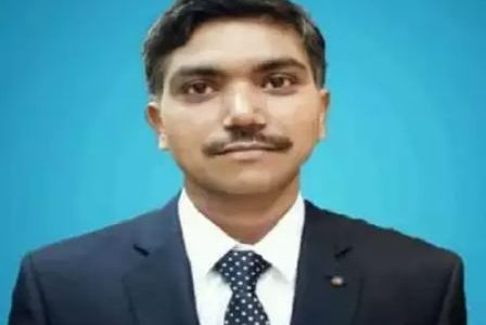 यतीश शुक्ला