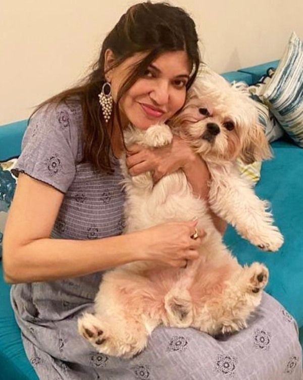 Alka Yagnik with her pet dog name Wonky