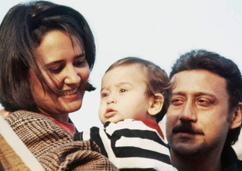 Tiger Shroff child photo with his parents