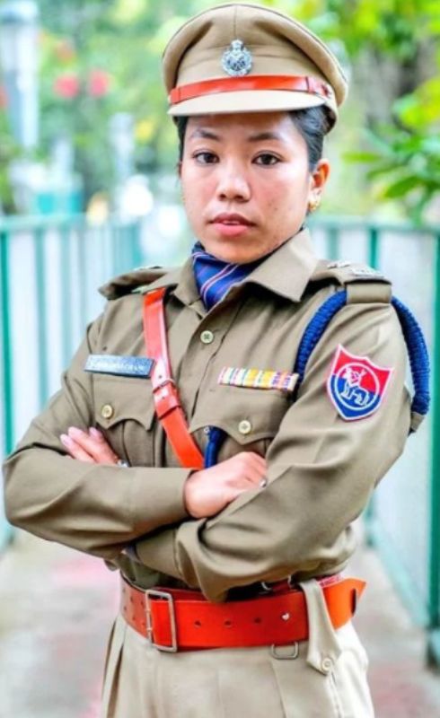 Mirabai Chanu being appointed as Additional Superintendent of Police (Sports) by Manipur Chief Minister N Biren Singh in Imphal on 15 January 2022