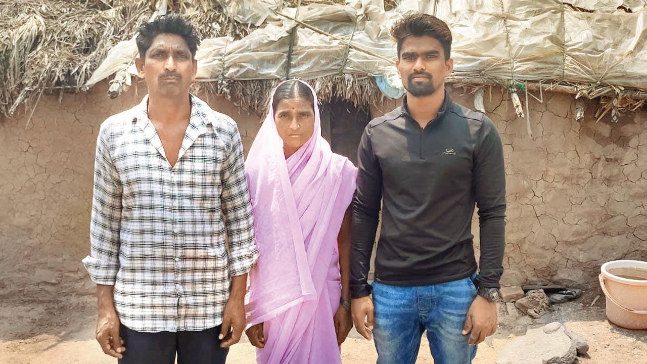 Pravin Jadhav with his family