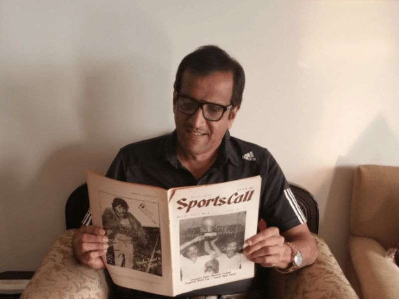 Sania Mirza father reading the sports magazine "Sports Call"