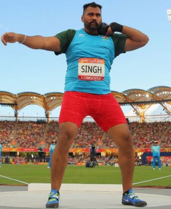 Tajinder Singh Toor throwing