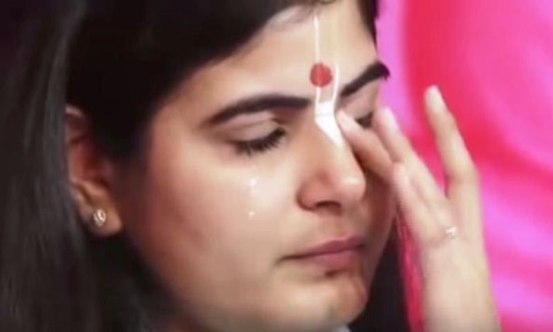 Devi Chitralekha Crying During her Pravachan