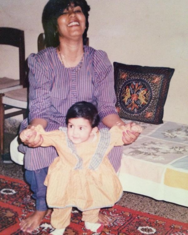 Rhea Chakraborty's childhood photo with her mother