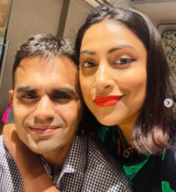 Sameer Wankhede with his wife