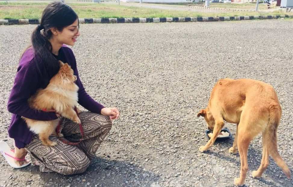 Harnnaz Sandhu with her pet dog