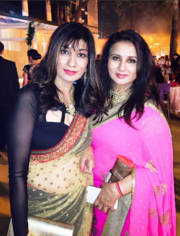 Poonam Dhillon with her sister