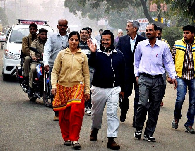 Sunita Kejriwal with Arvind Kejriwal during their morning walk