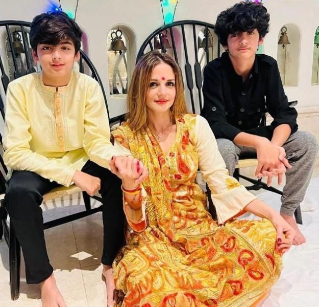 Sussanne Khan with her sons