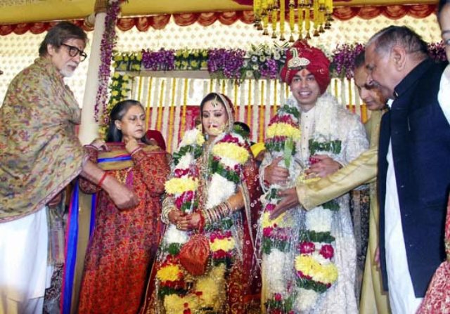 Amitab bachchan attending Aparna Yadav and Prateek Yadav's marriage