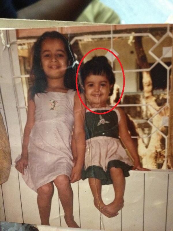 Anita Hassandani childhood picture with her sister