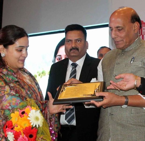 Aparna Yadav recived with the Uttar Pradesh Gaurav Samman in 2018