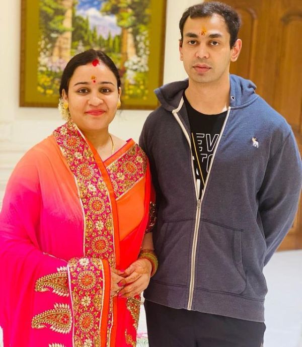 Prateek Yadav with his wife