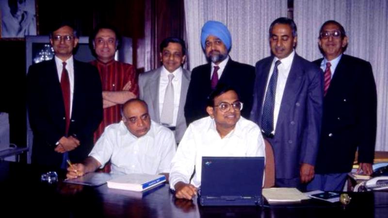 P Chidambaram Presenting The 1997 Budget