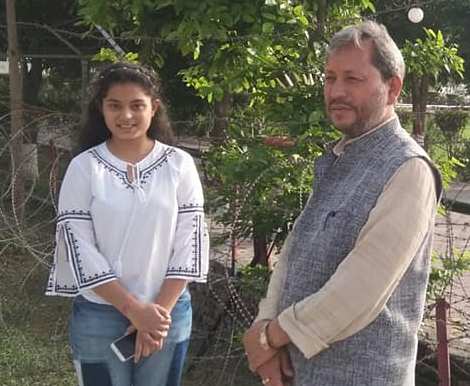 Rashmi Tyagi's husband Tirath Singh Rawat and daughter