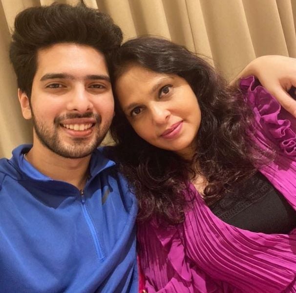 Armaan Malik with his mother