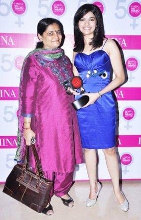 Prachi Desai with her mother