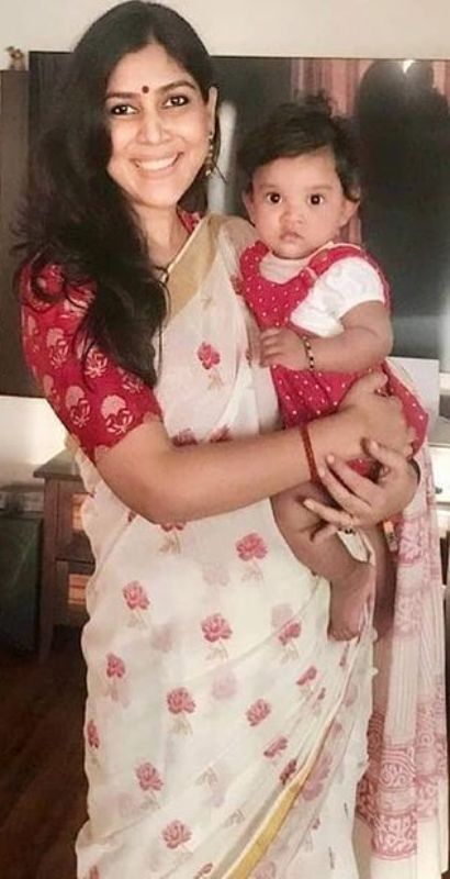 Sakshi Tanwar with her daughter