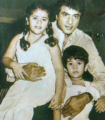 Tusshar Kapoor's childhood photo with father and sister