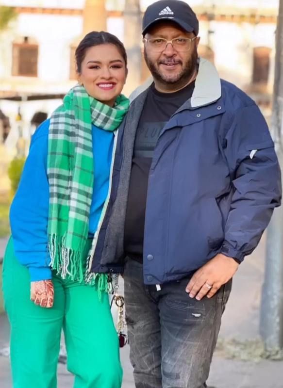 Avneet Kaur with her father