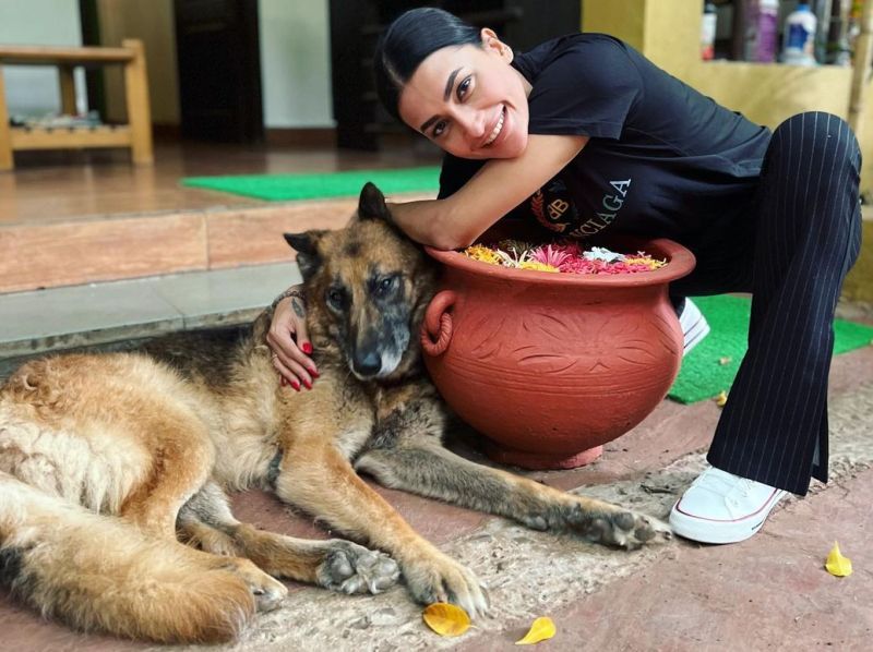 Pavitra Punia with her pet dog