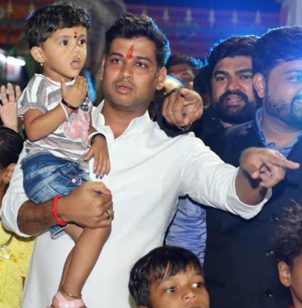 Shrikant Shinde with his son
