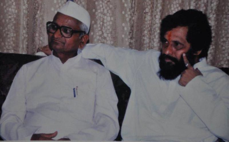 Anand Dighe with Anna Hazare