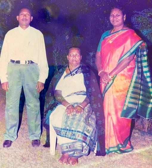 Droupadi Murmu with her mother
