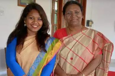 Itishree Murmu with her mother