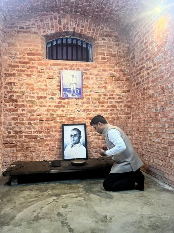 Shrikant Shinde visited Cellular Jail to pay homage to Vinayak Damodar Savarkar