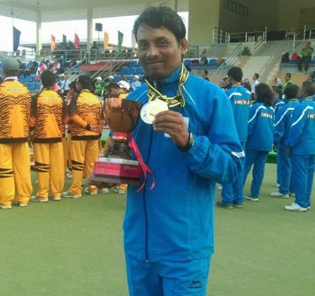 Dinesh Kumar after winning medals in the 2016 National Lawn Bowls championships