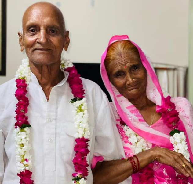 Divya Kakran's grandparents