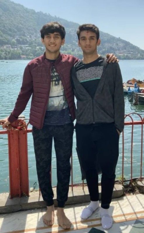 Lakshya Sen with his brother
