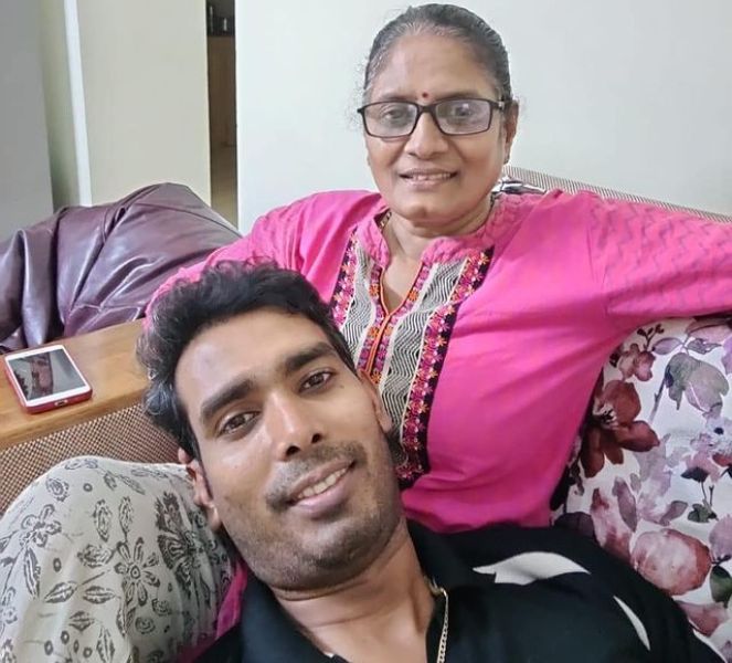 Sharath Kamal with his mother