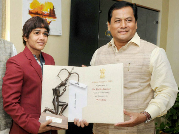Babita Kumari Phogat recived Arjuna Award in 2015