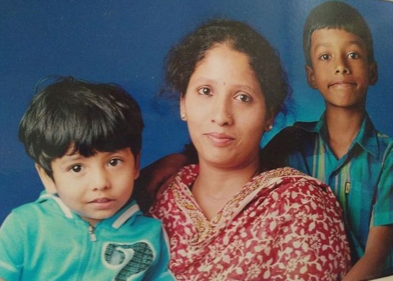 Chirag Shetty childhood photo with his mother and sister