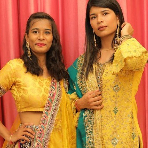 Nikhat zareen with her sister