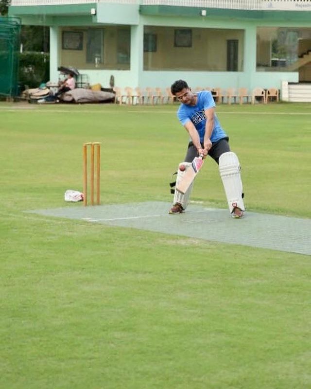 Sachin Pilot playing crickete