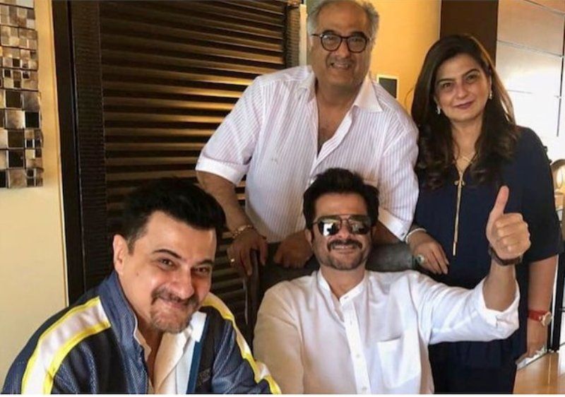 Sanjay Kapoor with his sister and brother