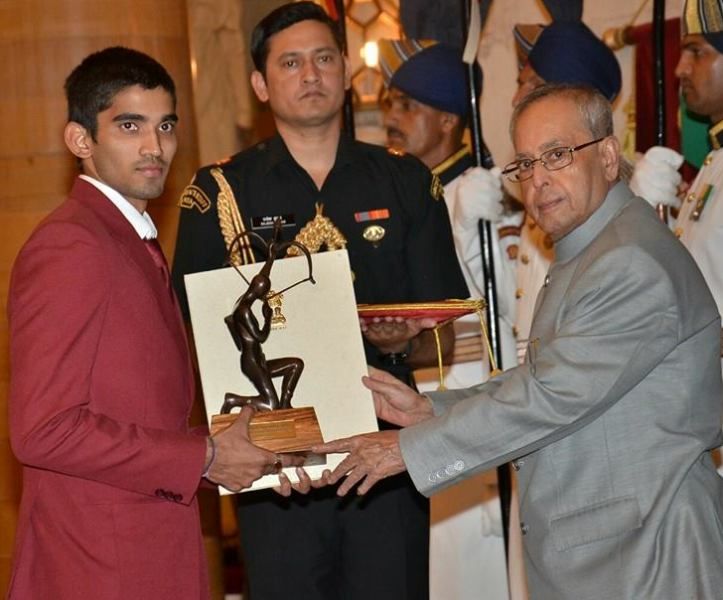 Srikanth Kidambi with Arjuna Award 2015